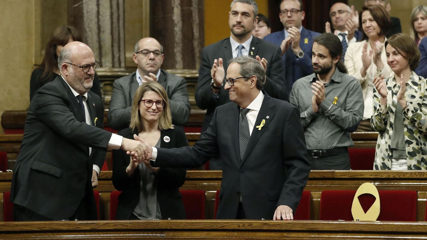 El candidato a presidente de la Generalitat por JxCat, Quim Torra, aplaudido por su grupo. (EFE)