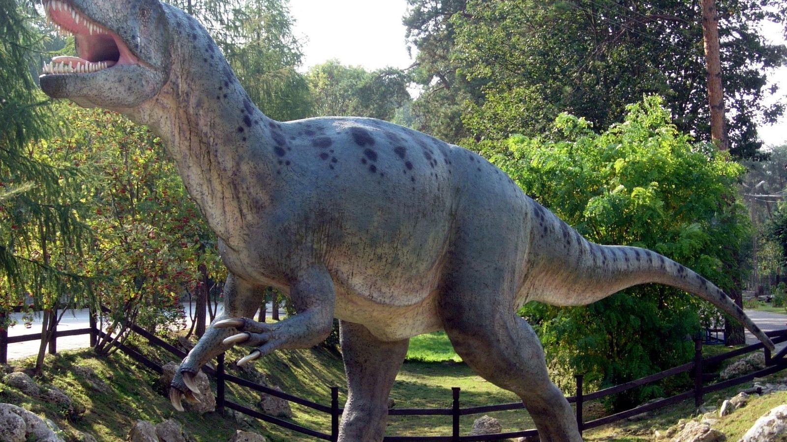Foto: Modelo del Allosaurus en Baltow, Polonia