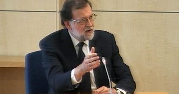 Foto: Rajoy, durante su declaración en el juicio del caso Gürtel. (Reuters)