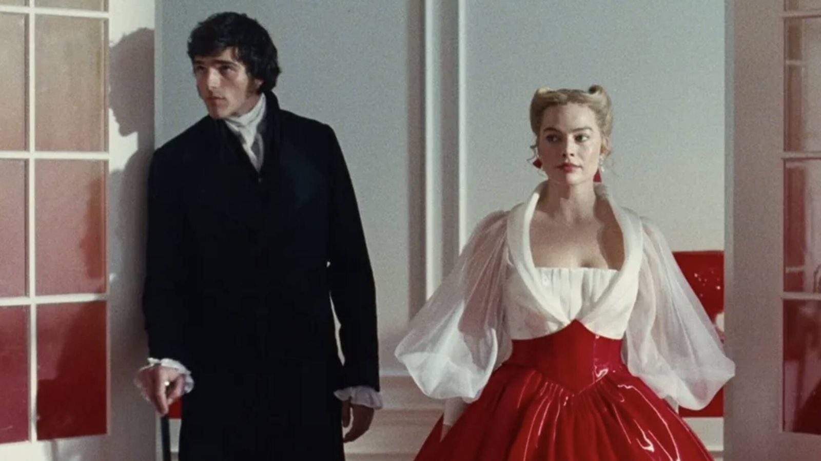 'Cumbres borrascosas' llega al 'streaming': dónde y cuándo ver desde casa la última película de Margot Robbie y Jacob Elordi