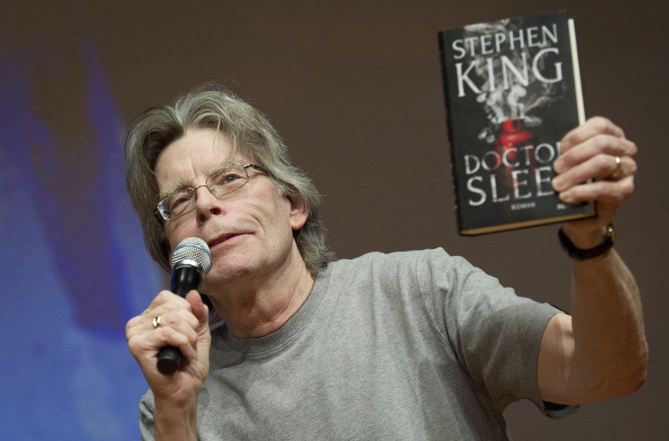 El escritor Stephen King presentando uno de sus libros