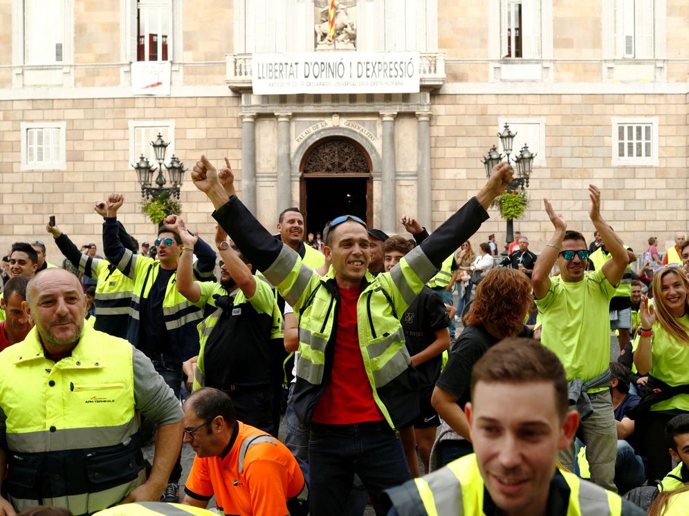 Foto: Las marchas sobre Barcelona salvan la cara a una huelga ni mayoritaria ni 'de país'. (Reuters)
