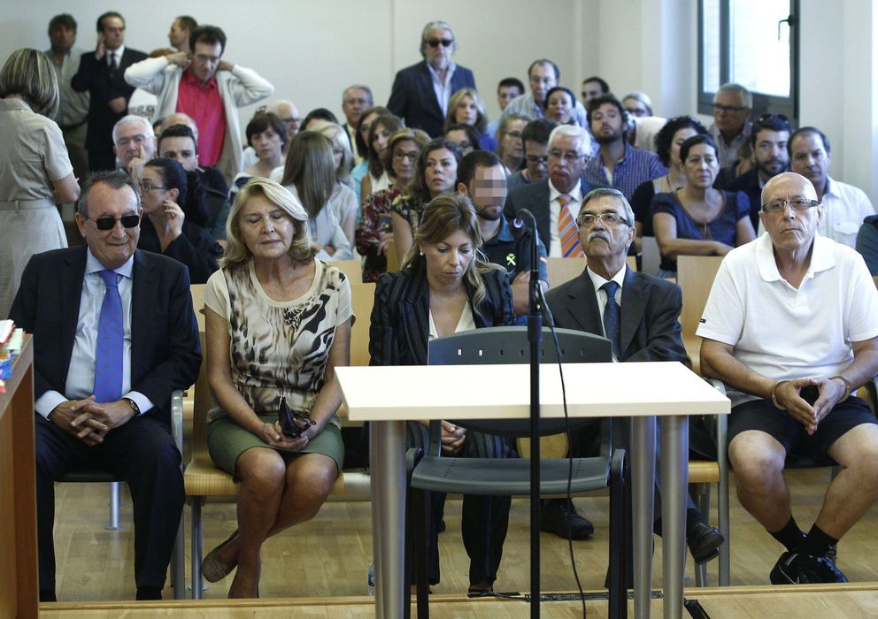 Foto: Vista general de la sala en la Sección Primera de la Audiencia Provincial de Castellón con Carlos Fabra (Efe)
