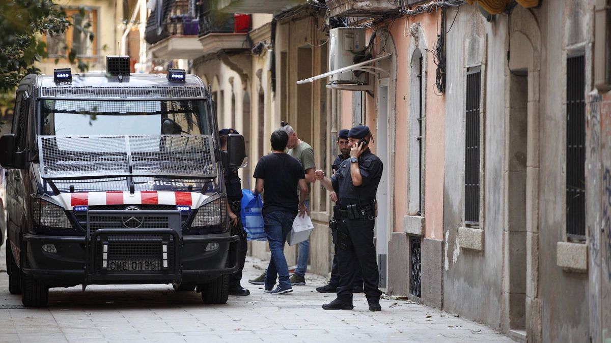 Los Mossos liberan a una mujer retenida más de 20 días en un piso en Tortosa