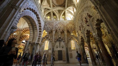 Noticia de Un dron se estrella contra la torre de la Mezquita-Catedral de Córdoba sin causar daños