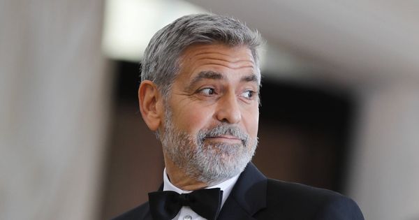 Foto: George Clooney poco antes de la gala. (Gtres)