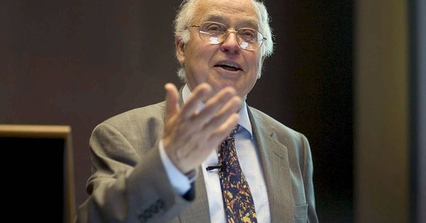 Foto: El matemático Michael Atiyah en 2009. (Efe)