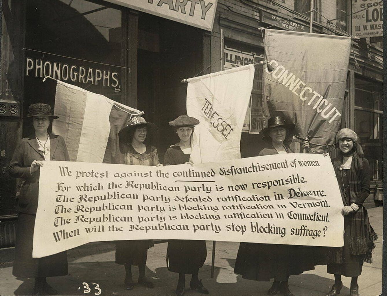 Mujeres manifestándose por el sufragio femenino en Estados Unidos en el 1920. (Dominio público)