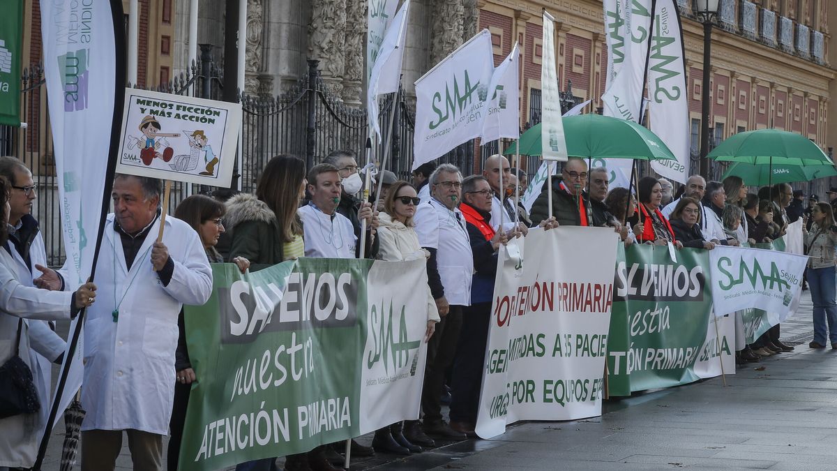La Junta de Andalucía se retrasa en el pago de un complemento para casi la mitad de los sanitarios
