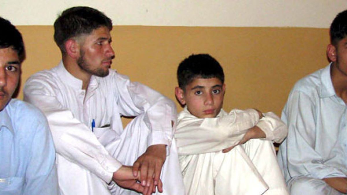 Los talibanes secuestran a unos 400 estudiantes en Pakistán