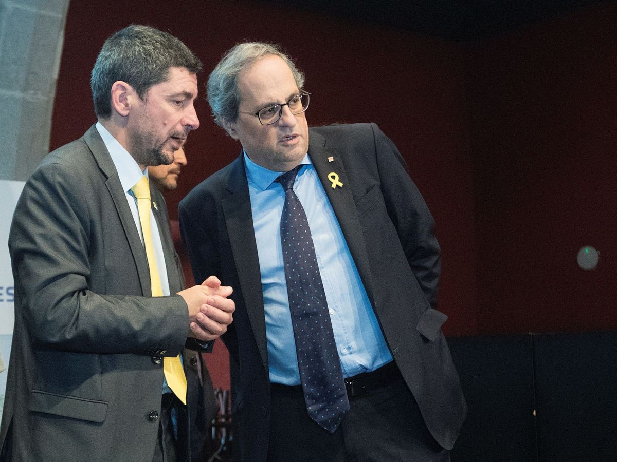 Foto: El presidente de la Cámara, Joan Canadell, y Quim Torra. (EFE)