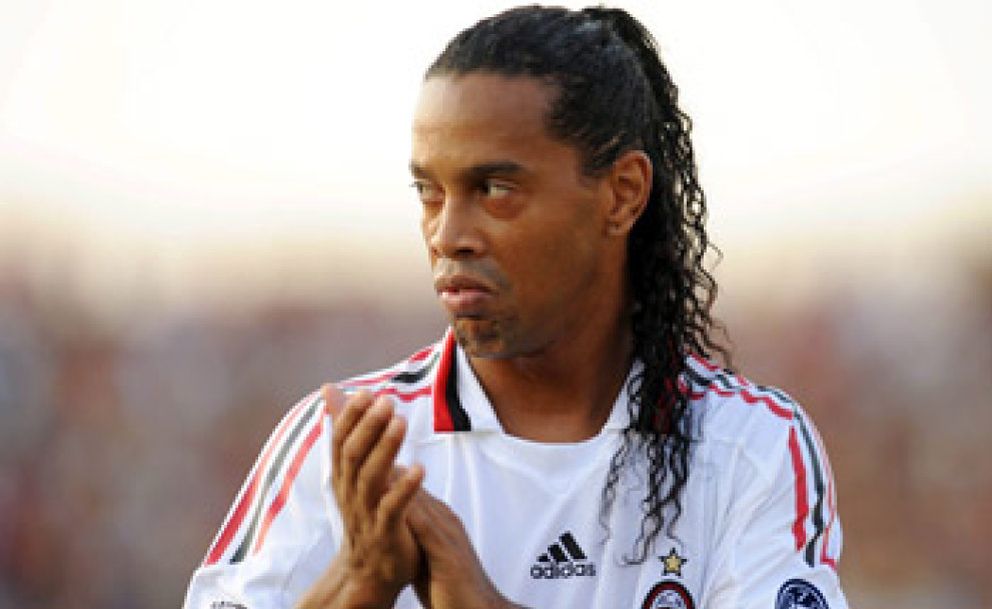 Foto: Leonardo: "No hay que juzgar a Ronaldinho antes y después de cada partido"