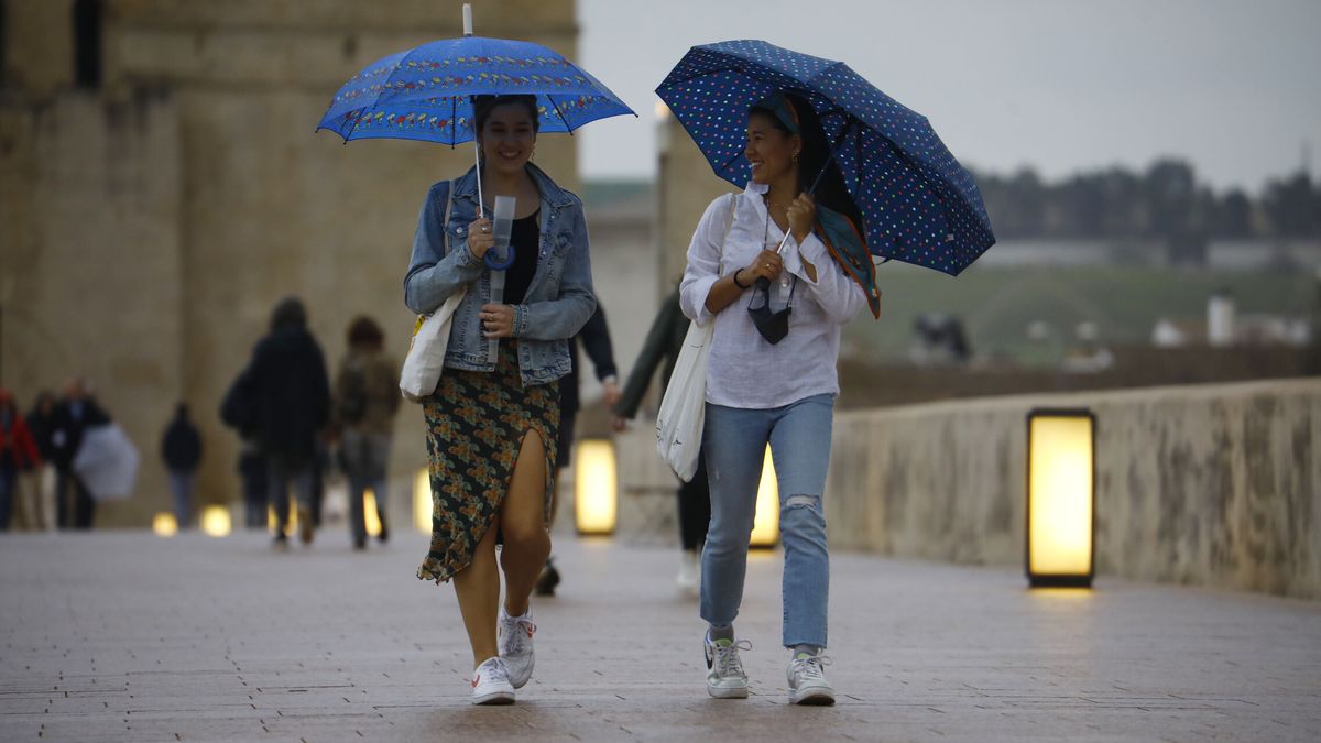 Incertidumbre con la lluvia en Semana Santa: estas son las zonas de España que podrían librarse del paraguas