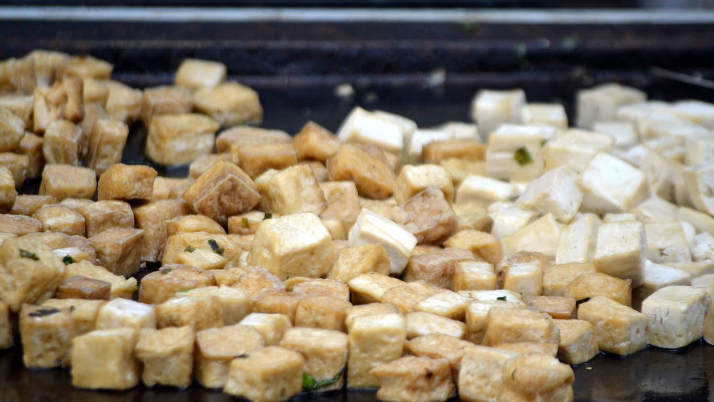El tofu está elaborado con soja.