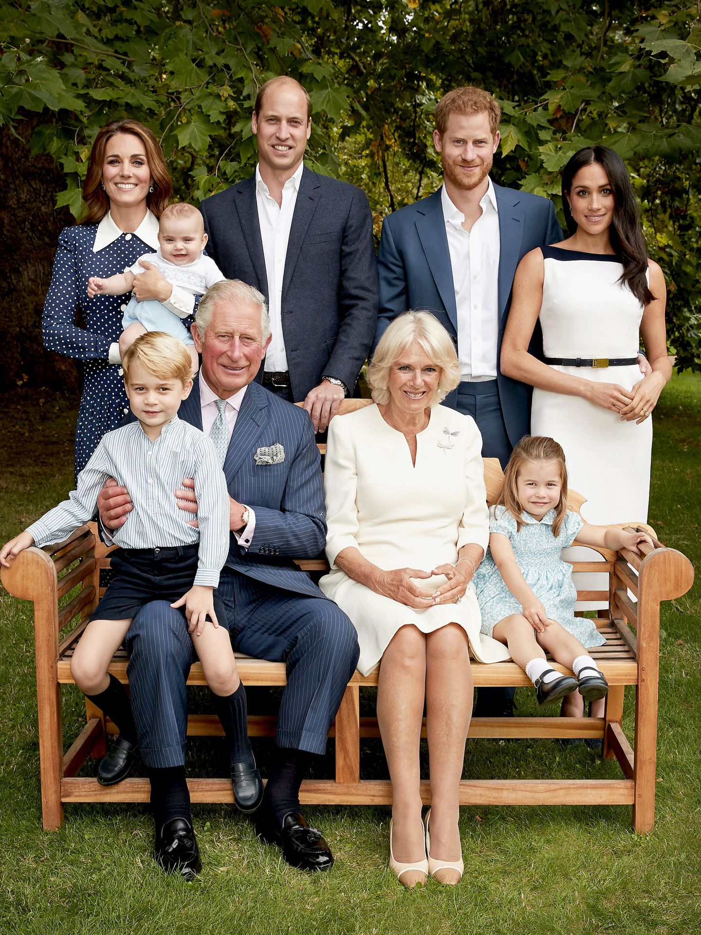 Retrato de familia por el 70 cumpleaños del príncipe Carlos. (Reuters)