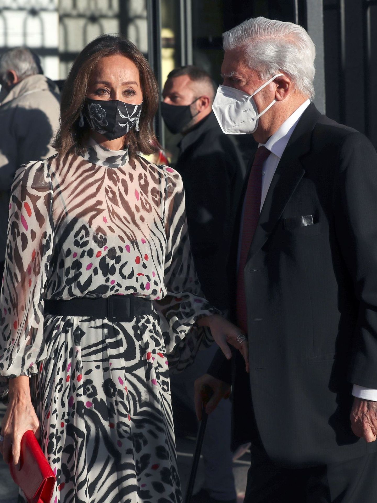 Mario Vargas Llosa e Isabel Preysler,  durante el estreno de la temporada del año pasado. (EFE)