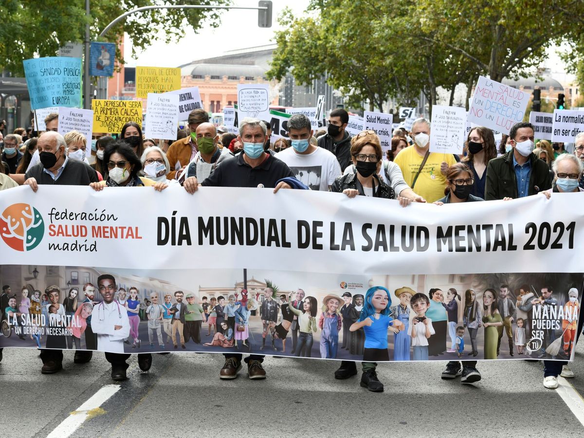 Foto: Manifestación en defensa de la salud mental. (EFE)