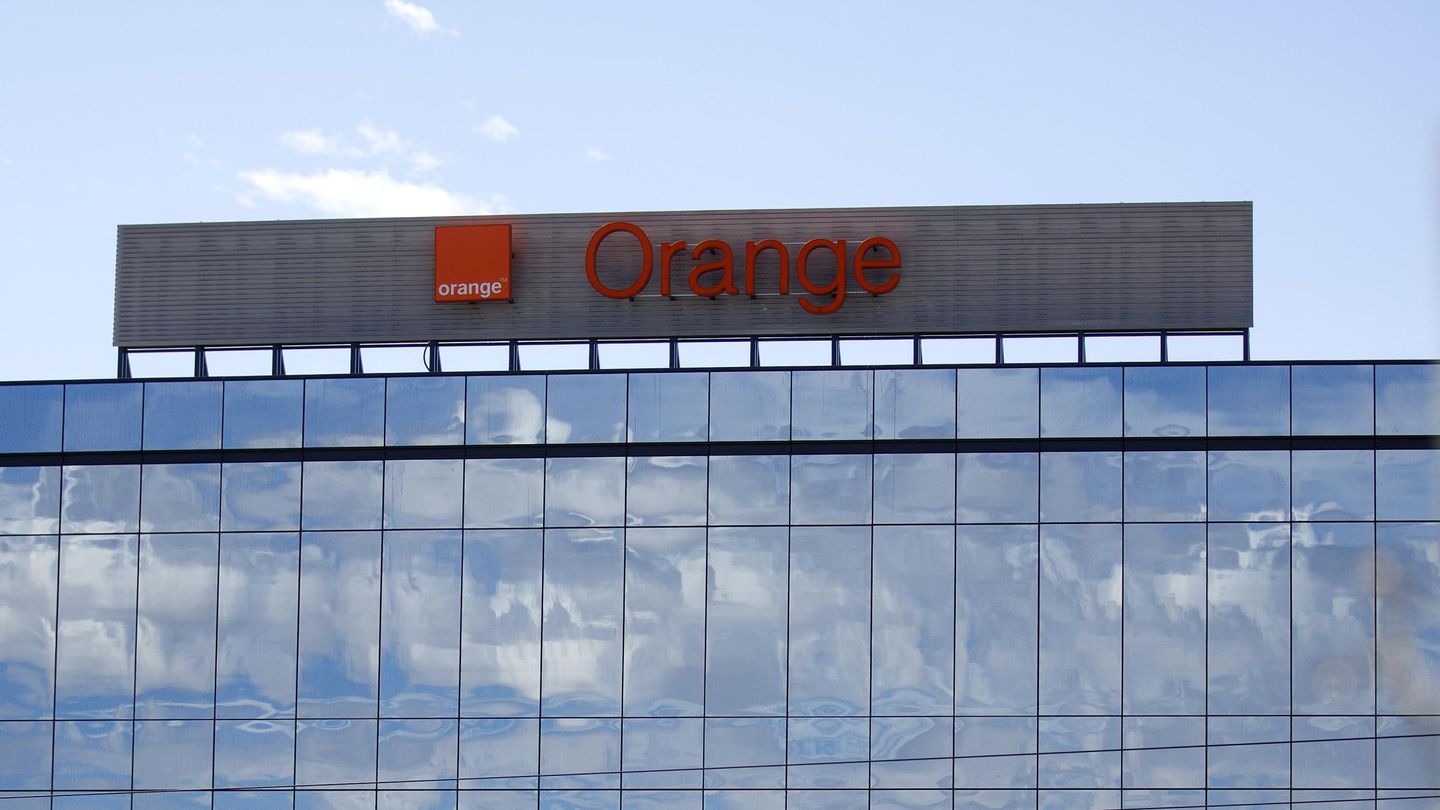 Orange se ha convertido en el 2º operador móvil de España, superando a Vodafone
