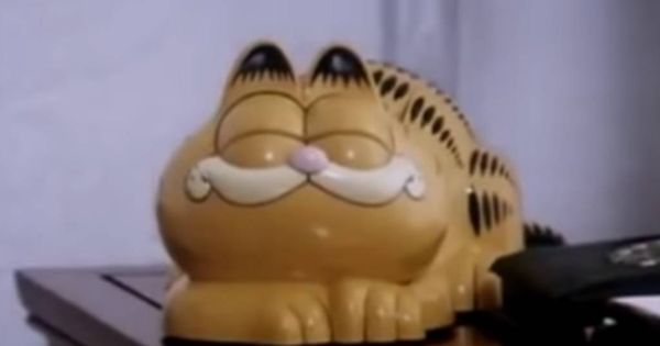 Foto: Un teléfono con la forma de Garfield.