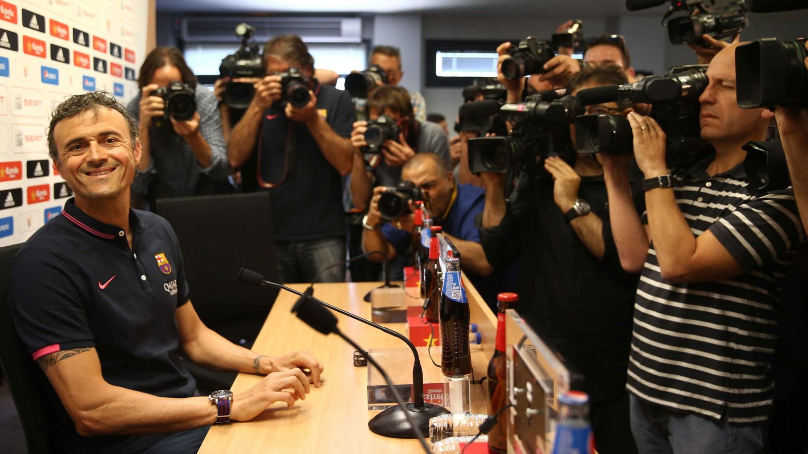 Foto: Gran expectación en la sala de prensa para escuchar a Luis Enrique.