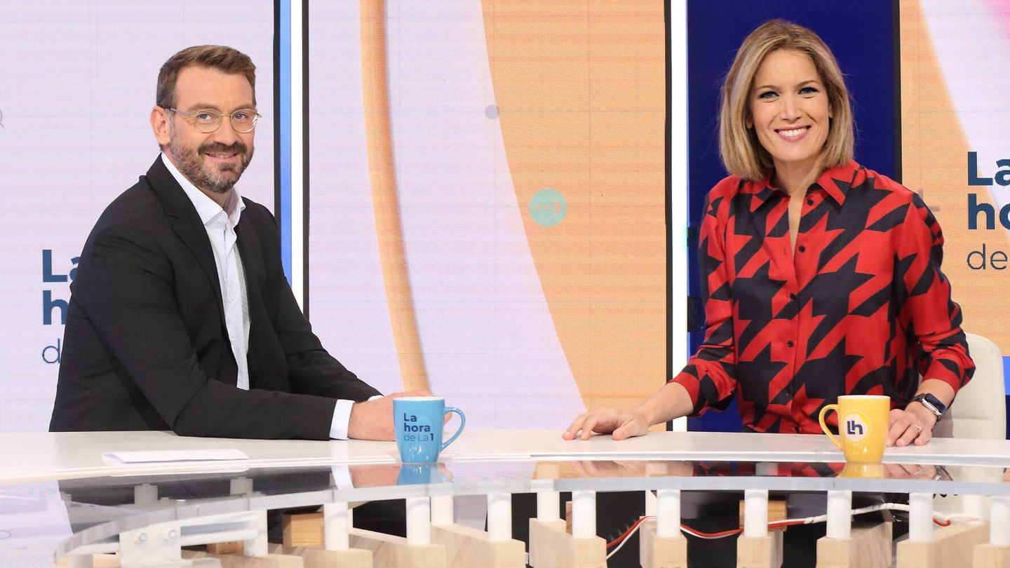 Marc Sala y Silvia Intxaurrondo, nuevos presentadores de 'La hora de la 1'. (TVE)