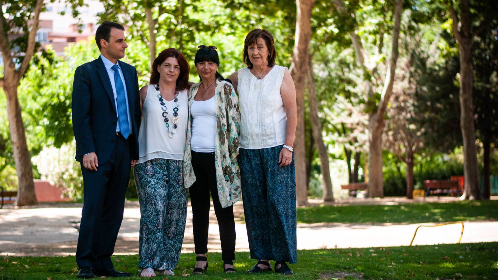 Foto: Juanjo Romero, Sonia Peral, Consuelo García y Julita Gómez, cuatro de los denunciantes de la asociación. (C.Castellón)