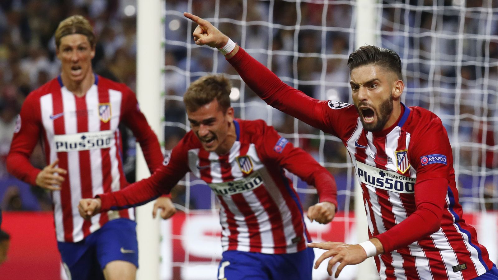 Foto: El tridente atlético que tratará de aumentar el promedio goleador del Atlético. (Kai Pfaffenbach/Reuters)