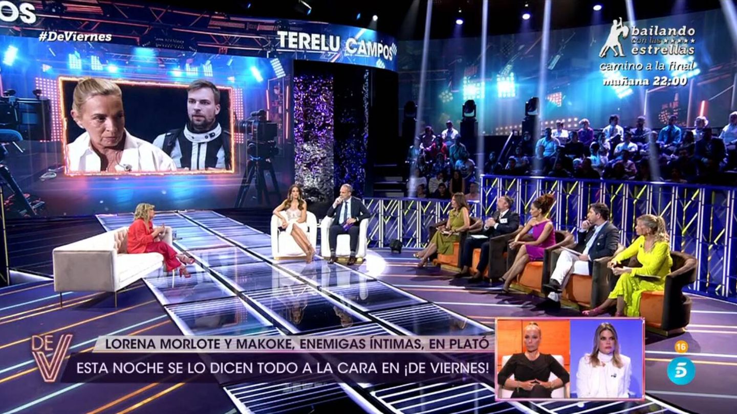 Terelu Campos, presentadores y colaboradores de '¡De viernes!'. (Mediaset)