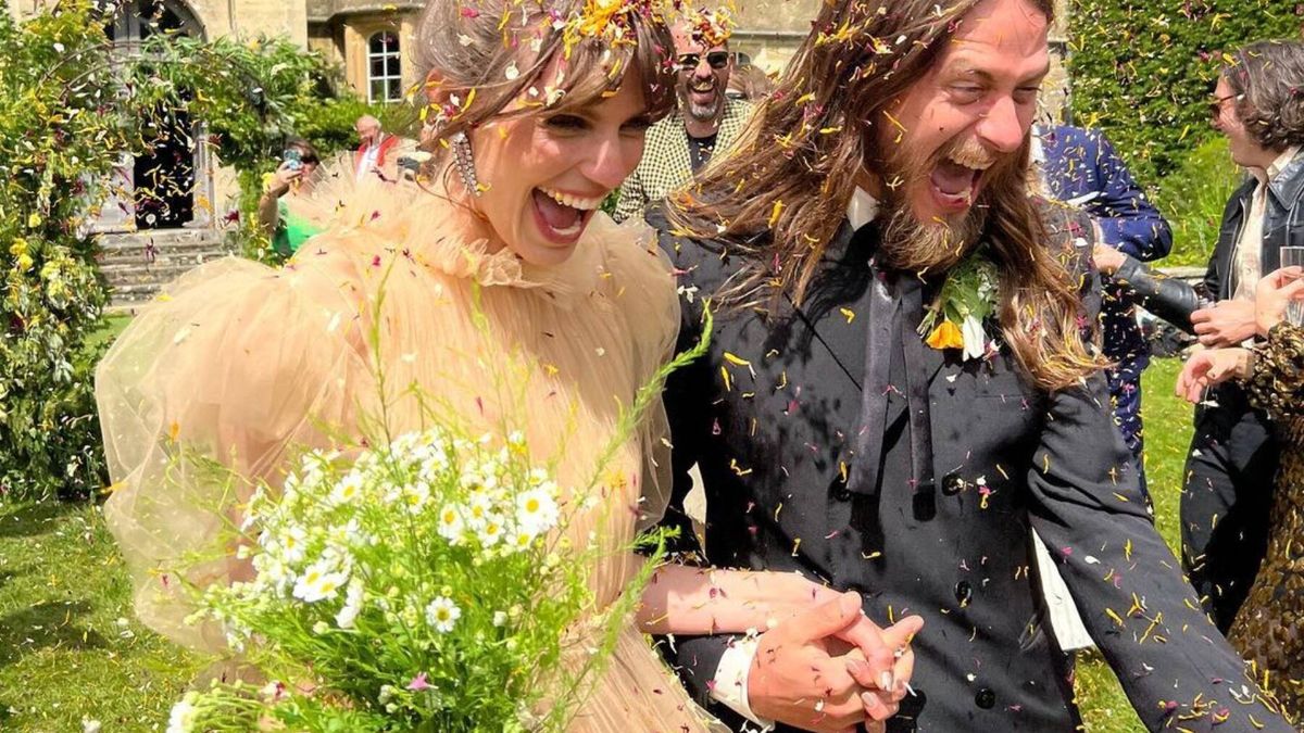 La novia del vestido de tul de color champán que enamora a Instagram