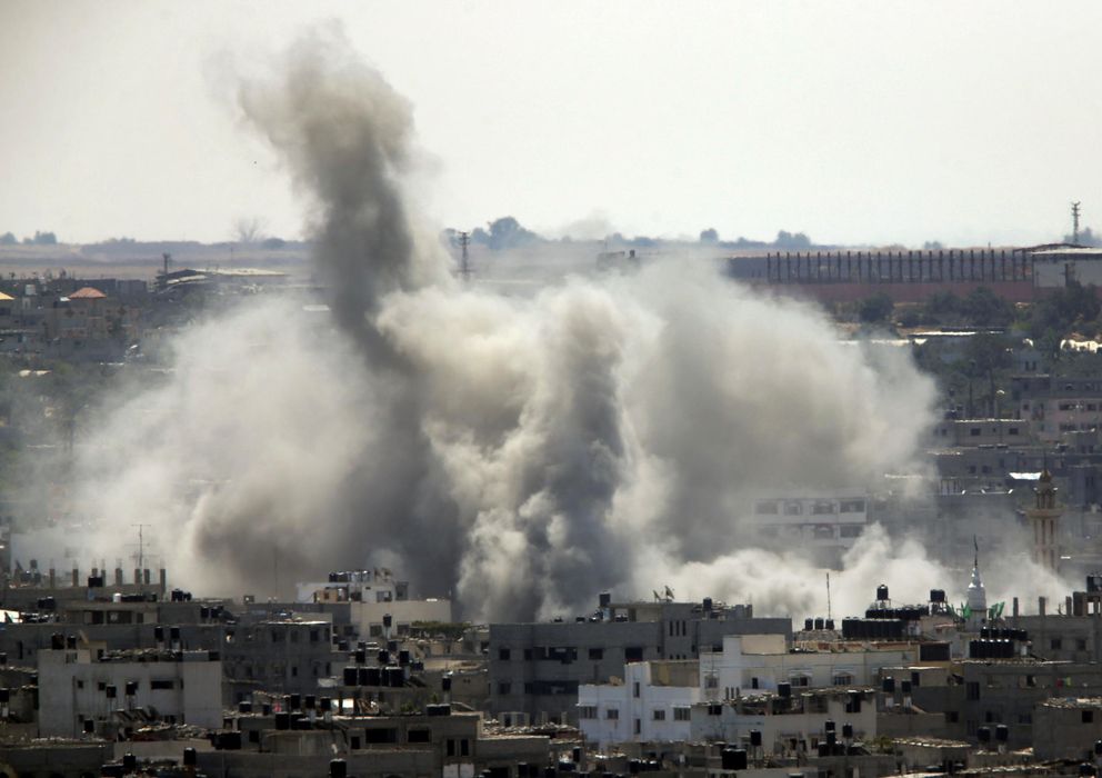 Foto: Israel reinicia los ataques en Gaza tras la ruptura de la tregua (Efe)