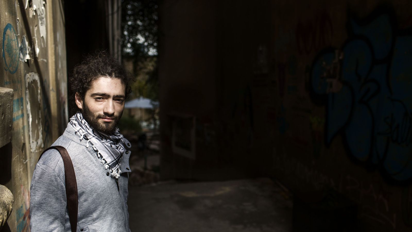 Foto: Retrato de Zaid, un joven sirio seleccionado por el proyecto Habesha, en las calles de Beirut, Líbano (Foto: Diego Ibarra Sánchez).