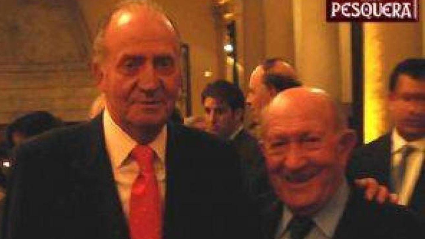 El rey don Juan Carlos con Alejandro Fernández, fundador de Pesquera. (Cortesía)