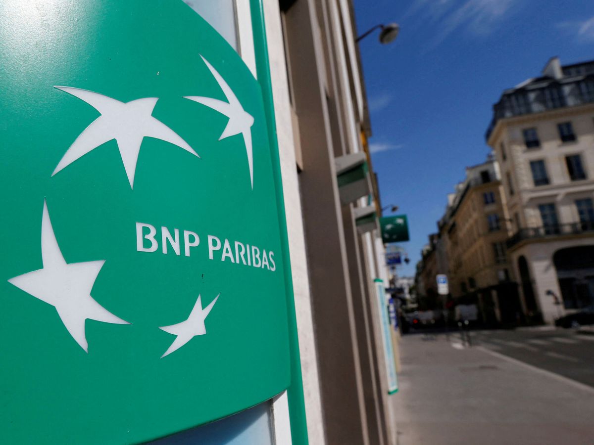 Foto: Logo de BNP Paribas en una sucursal de banco en París. (Reuters/Regis Duvignau)