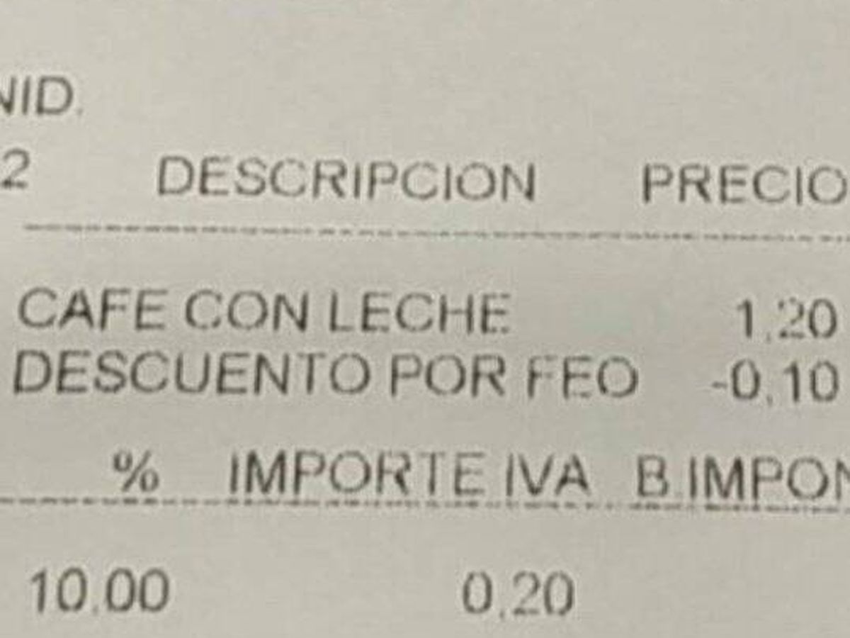 Foto: Un café con leche por 1,20 euros con rebaja de 10 céntimos por feo (Twitter/@galiindo13)