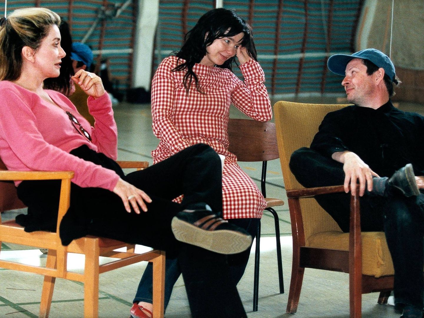 Catherine Denauve, Björk y Lars von Trier en un momento del rodaje.