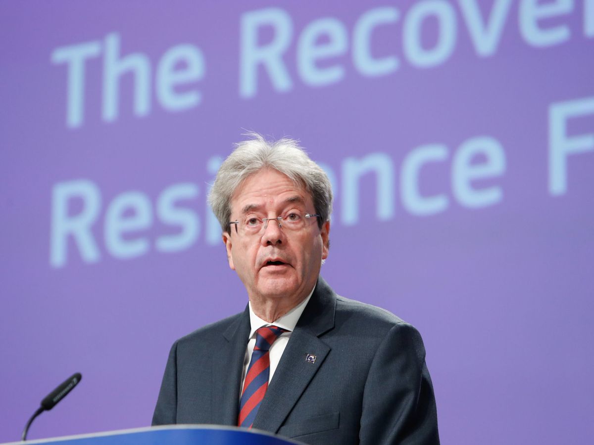Foto: El comisario de Economía de la Comisión Europea, Paolo Gentiloni, en una rueda de prensa en Bruselas. (Reuters)
