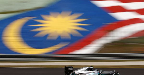 Foto: Nico Rosberg dio un gran paso adelante hacia su título en el Gran Premio de Malasia de 2016. (Reuters)