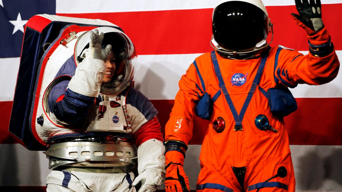Así son los nuevos trajes espaciales con los que se viajará a la Luna y a Marte