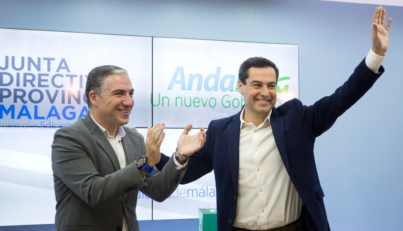 El presidente del PP-A, Juanma Moreno, junto al presidente del PP de Málaga, Elías Bendodo. (EFE)