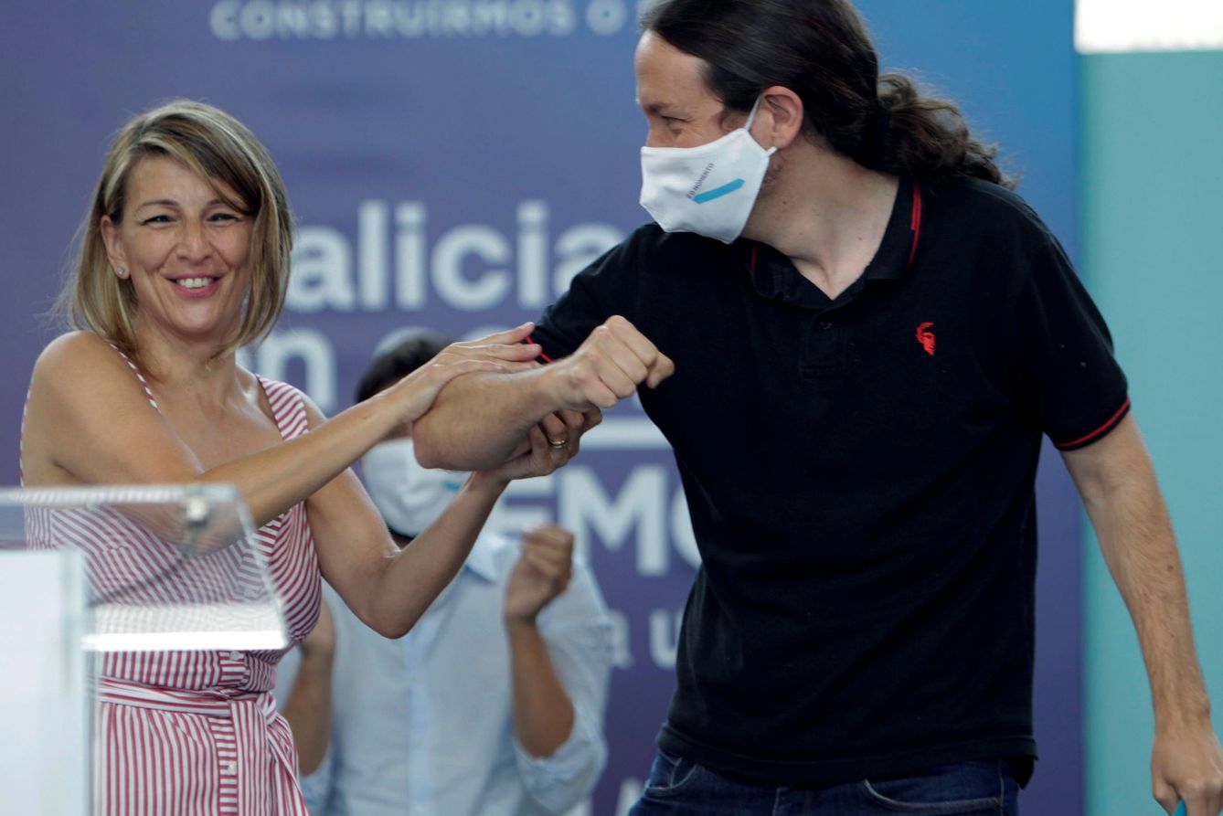 El secretario general de Podemos junto a la ministra de Trabajo y Economía Social, Yolanda Díaz. (EFE)