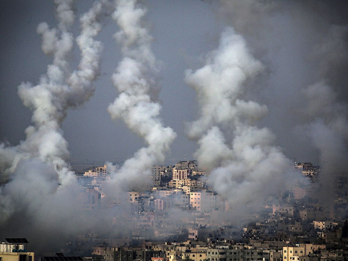 Foto: Cohetes disparados desde Gaza. (EFE)