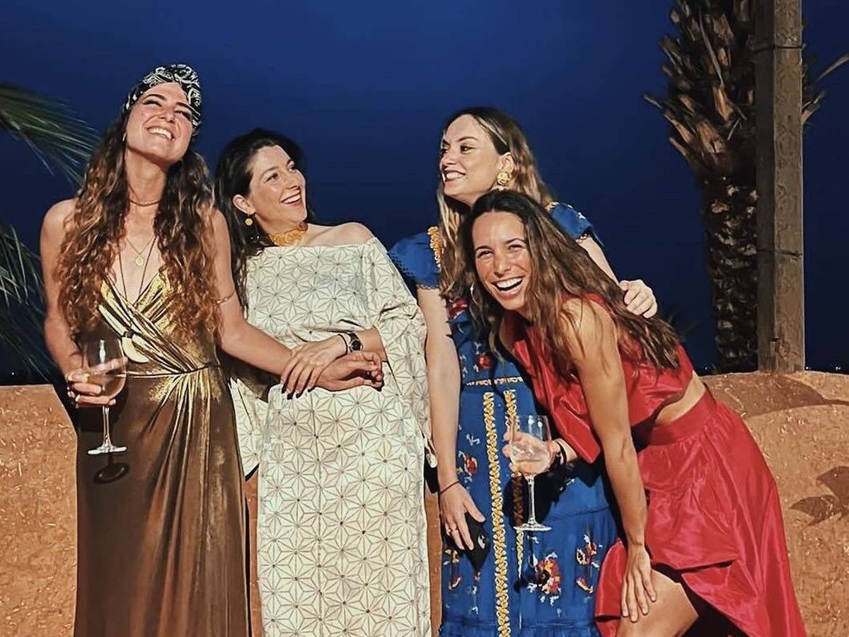 Foto: Malén Oriol, Carlota Redón y otras invitadas de la fiesta de cumpleaños de Fabio Encinar. (Vanitatis)