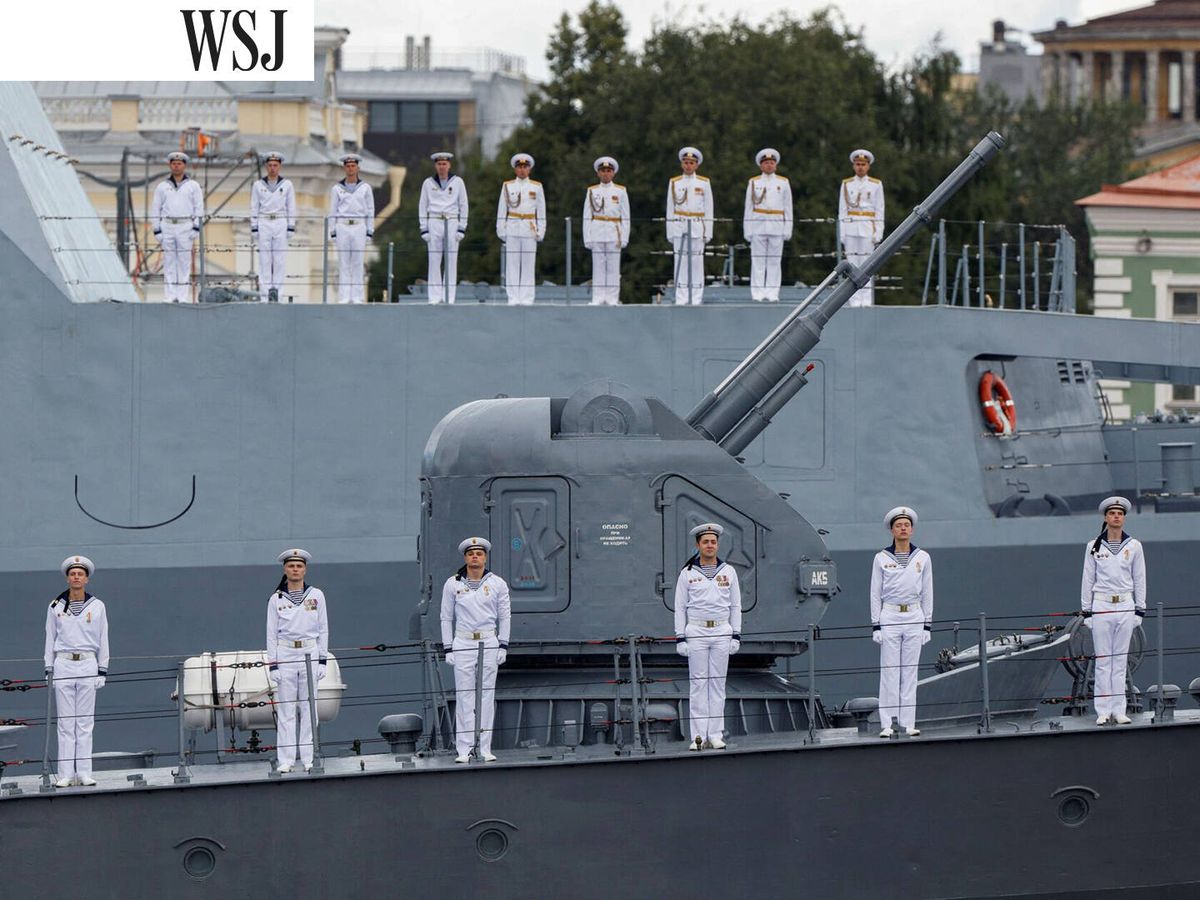 Foto: Desfile naval en San Petersburgo, Rusia. (Reuters/Maxim Shemetov)