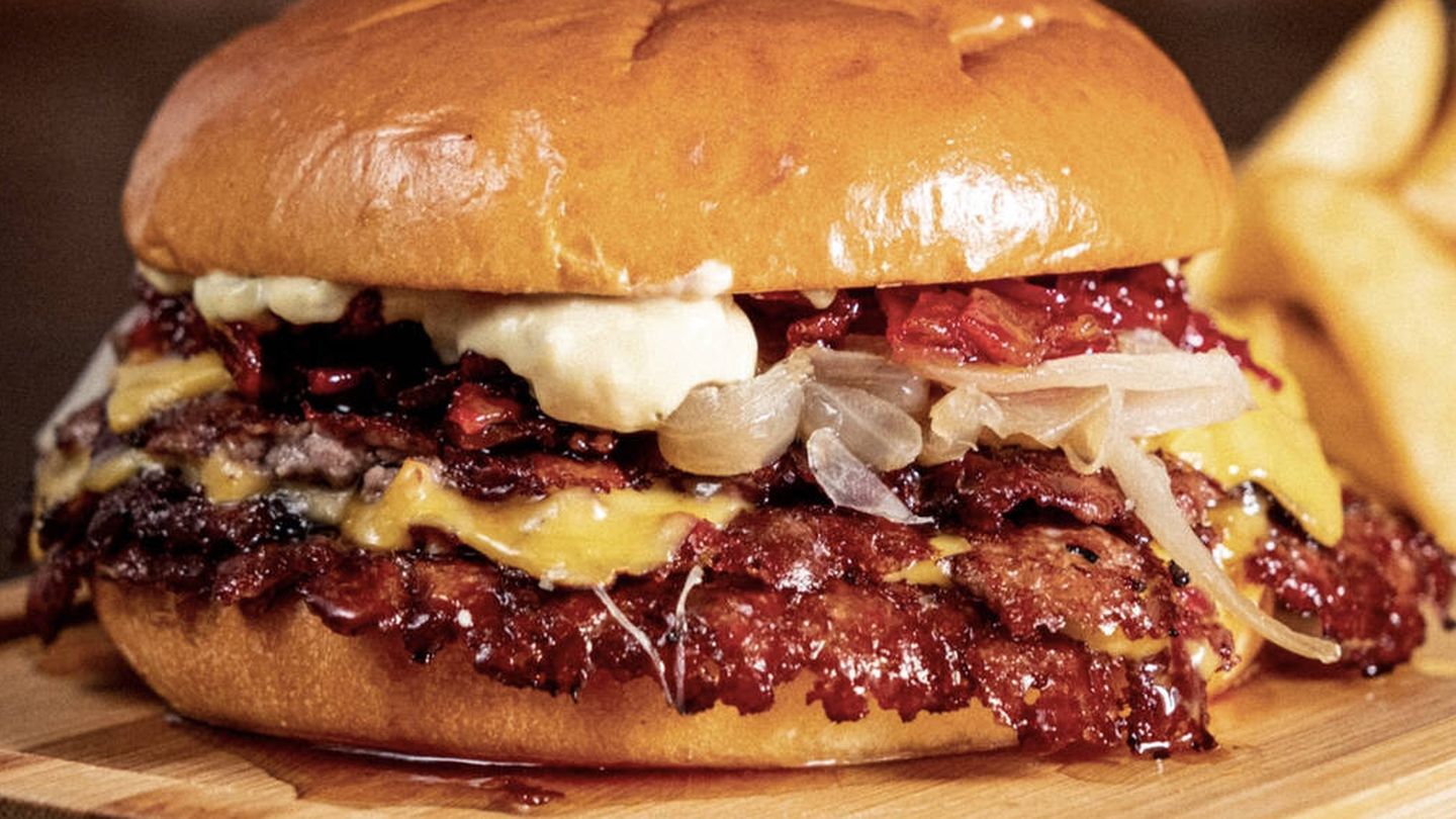 Hamburguesa “American Smash 2.0” de Dalù Burger, ganadora del Premio en la Comunidad de Madrid. (Best Burger Spain)