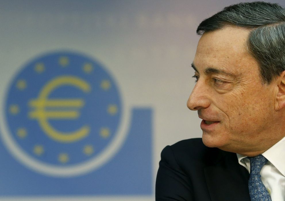 Foto: El presidente del BCE, Mario Draghi, durante la rueda de prensa posterior al anuncio de la rebaja de los tipos al 0,25%