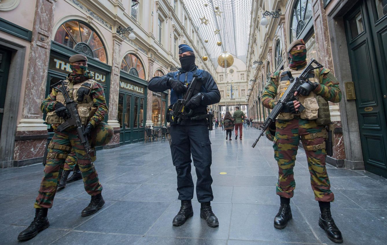 Soldados en las calles de Bruselas (Reuters)