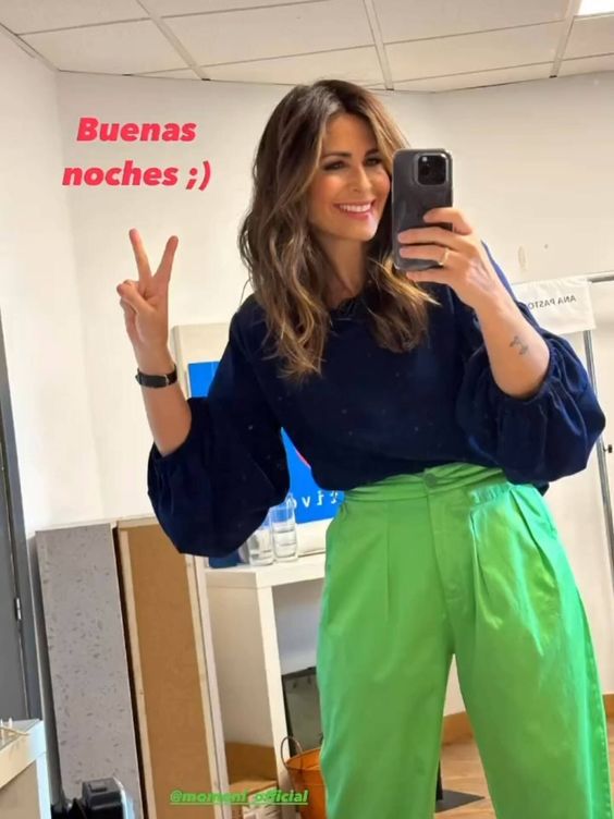 Nuria Roca presenta su look de domingo en los stories de su perfil social de Instagram (Instagram/@nuriarocagranell)
