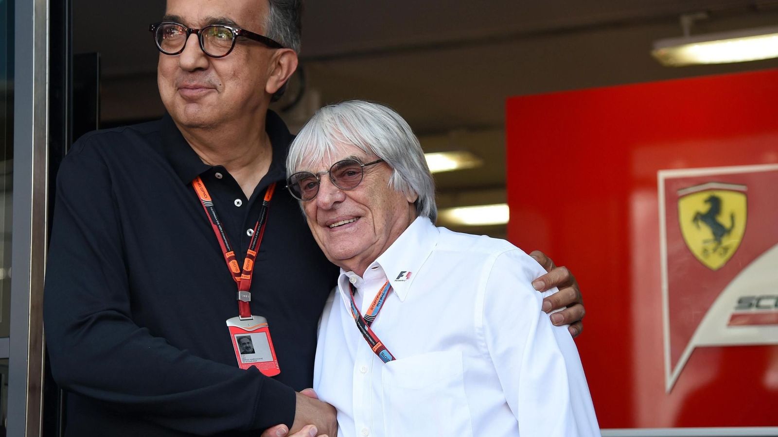 Foto: Sergio Marchionne con Bernie Ecclestone. (EFE)
