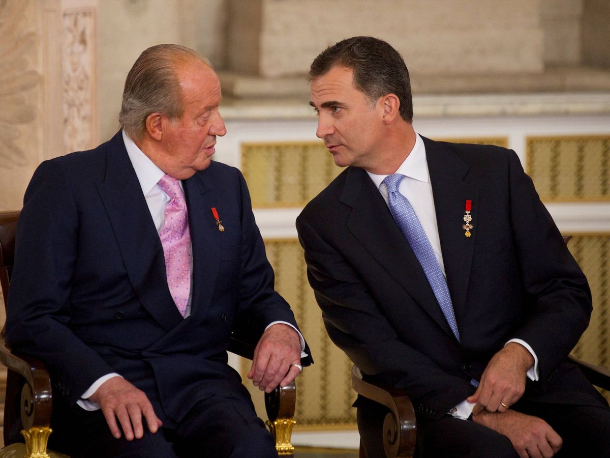 Foto: Felipe VI, junto a su padre. (Limited Pictures)