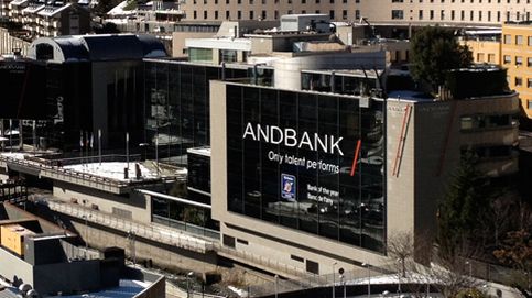 Andbank vuelve a fichar en CaixaBank y se refuerza con una banquera 'top' en Madrid